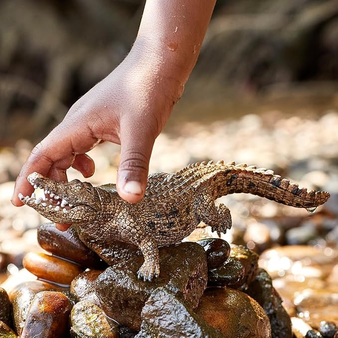 Schleich Wild Life Realistic Alligator Figurine with Movable Jaw - Detailed Alligator Toy Figure, Durable for Education and Fun Play, Perfect for Boys and Girls, Gift for Kids Ages 3+