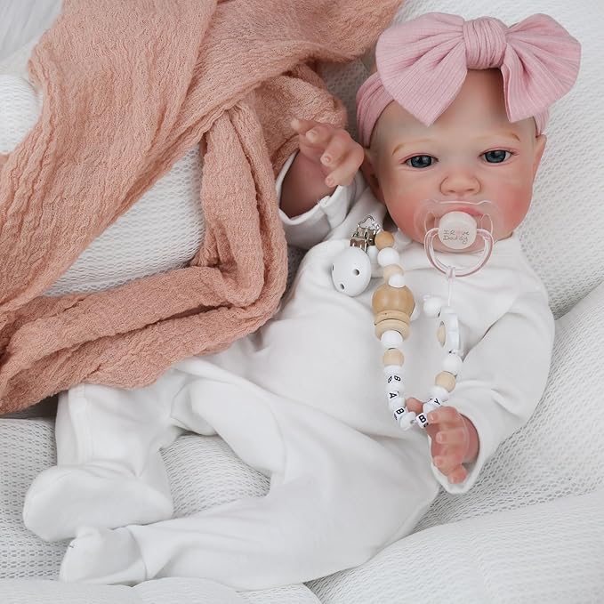 WOOROY Realistic Reborn Baby Dolls - 20 Inch Lifelike Newborn Baby Doll Girl Real Life Baby Dolls with Weighted Soft Body Gift Toy for Kids Age 3+