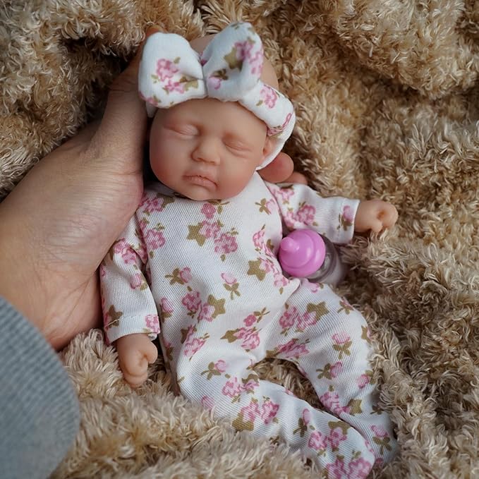 7" Girl Micro Preemie Full Body Silicone Baby Doll ,Realistic Newborn Baby Doll Real Life Miniature Baby Doll with Feeding Accessories