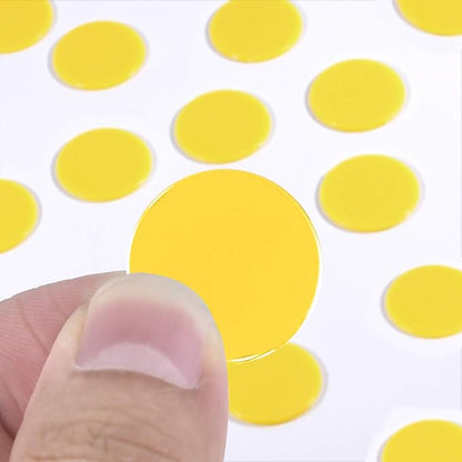 Coopay 300 Pieces Plastic Learning Counters Disks Bingo Chip Counting Discs Markers for Math Practice and Poker Chips Game Tokens,1 Inch (Yellow Style 1)