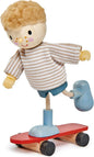 Tender Leaf Toys - The Goodwood Family - Wooden Miniatures Flexible Doll, Multicultural Action Figure for Dollhouse - Encourage Creative and Imaginative Fun Play for Children - Age 3+