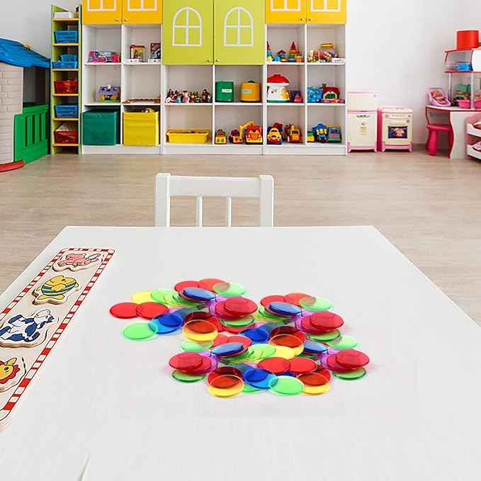 Coopay 900 Pieces Counters Counting Chips Plastic Markers Mixed Transparent Colors for Bingo Chips Game Tokens, Contain White, Blue, Green, Yellow, Red, Purple Colors