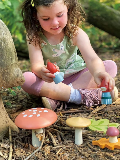Tender Leaf Toys - Woodland Gnome Family - 8 Piece Solid Wood Imaginative Play Set, Nursery Decoration - Promotes Creativity and Imagination for Boys and Girls, Fun and Stimulating Play - Age 3+