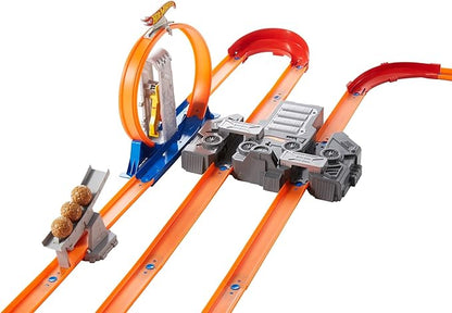 Hot Wheels Toy Car Track Set, Track Builder Playset Total Turbo Takeover with 1:64 Scale Vehicle, Motorized Booster & Multiple Configurations