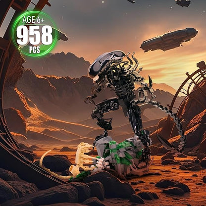 Xenomorph Building Set, MOC Alien Action Figure Kit Compatible with Lego, Horror Sci - Fi Collectible Model Figure & Detailed Base for Adults Kids Birthday for Movie Fans Aged 8+ 958PCS